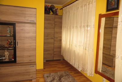 Casa parter si 2 etaje zona Titulescu - 15