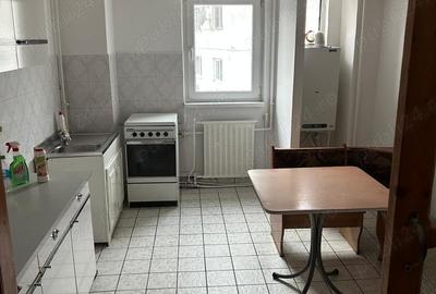 Vand apartament 2 camere decomandat la etajul 2 in blocul pompierilor - 6