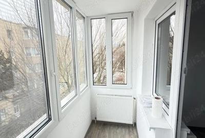 Apartament cu 3 camere semidecomandat în Central - 1