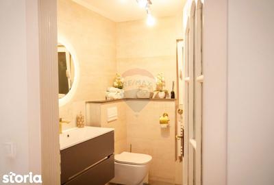 Casă cu 6 camere cu Garaj în Voitinel - 1