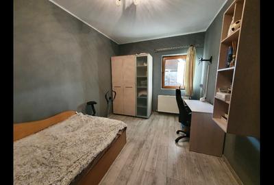 Casă cu 3 camere cu Teren 147 Mp în Central - 9