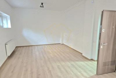 Spațiu comercial, de 80 mp, în Complex Studențesc - 3