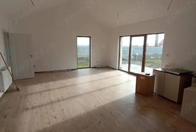 Casă cu Teren 440 Mp în Central - 8