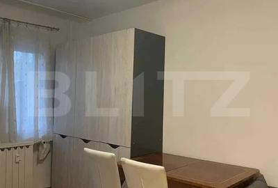 Garsoniera decomandata, balcon, zona Centrala - 3