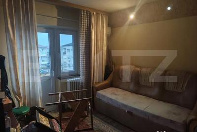 Apartament cu 3 camere decomandat în Nufărul - 8