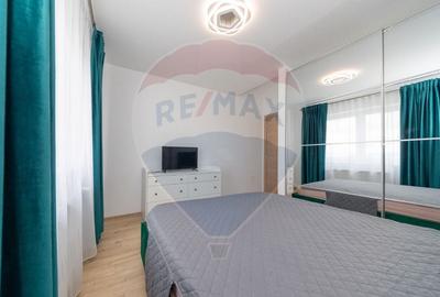 Apartament cu 2 camere semidecomandat în Tractorul - 10