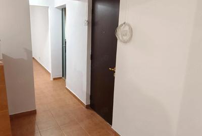 Apartament cu 4 camere semidecomandat în Turda - 4