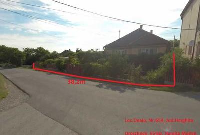 Casă cu 4 camere în Dealu - 5