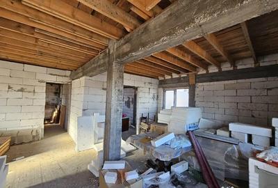 Casă cu 5 camere cu Teren 529 Mp în Niculițel - 9