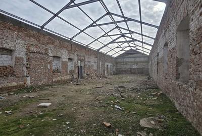 Spațiu comercial, de 468 mp, în Central - 4