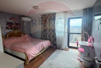 Casă cu 5 camere cu Teren 450 Mp în 1 Mai - 22