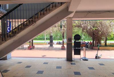 Spațiu comercial, de 40 mp, în Titan - 5