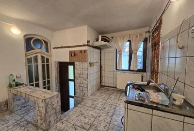 Proprietate interbelica cu arhitectura deosebita zona ultracentrala - 15