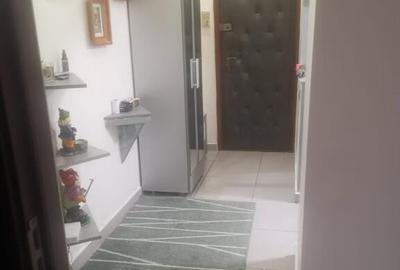 Apartament cu 3 camere decomandate Zona Cuza Voda 2 - 6