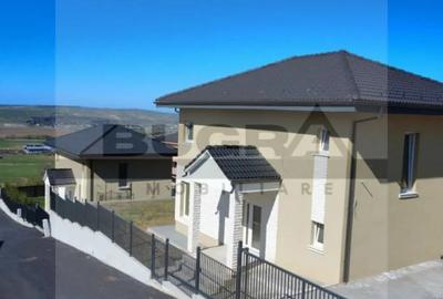 Casă cu 4 camere cu Teren 438 Mp în Dezmir - 3