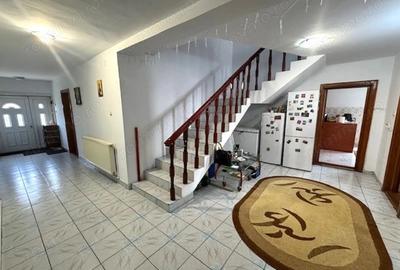 Casă cu 6 camere cu Teren 1250 Mp în Central - 22