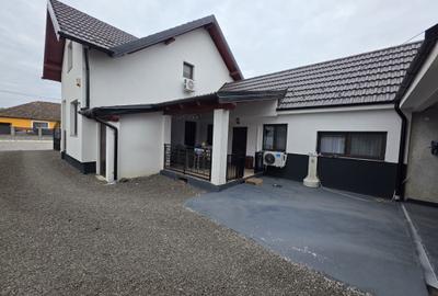 Casă cu 4 camere cu Teren 800 Mp în Botiz - 3
