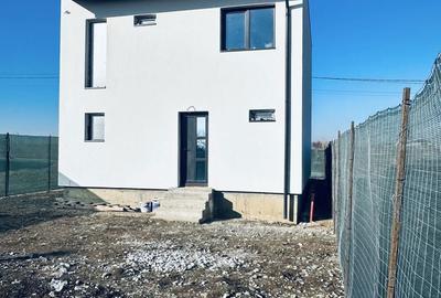 Casă cu 3 camere în Exterior Vest - 2