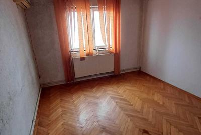 Apartament cu 2 camere decomandat în Plopilor - 2
