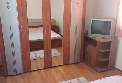 Apartament cu 2 camere semidecomandat în Cetate