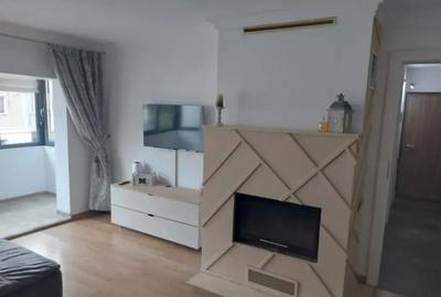 Apartament cu 4 camere decomandat în Central - 1