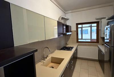 Apartament cu 3 camere semidecomandat, mobilat în Central - 24