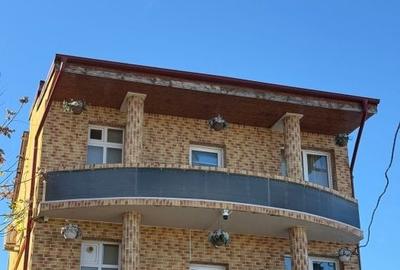 Casă cu 5 camere cu Teren 120 Mp în Barbu Văcărescu