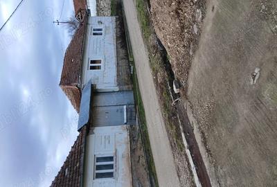 Casă cu 2 camere în Uileacu de Beiuș - 2