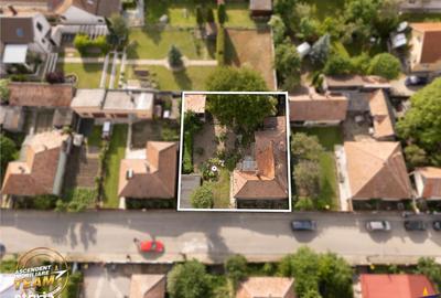 Casă cu 3 camere cu Canalizare în Central - 2