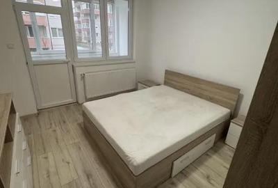 Apartament cu 2 camere semidecomandat, mobilat în Central - 1