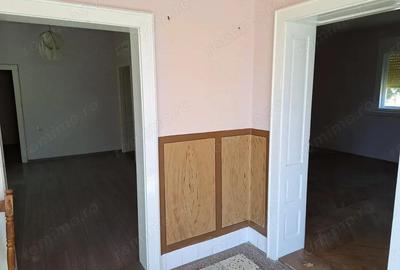 BRASADAS vinde casa 3 cam cu teren 5 ari in 14 Mai. - 12