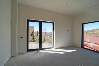 Casă cu 4 camere cu Teren 500 Mp în Central - 5