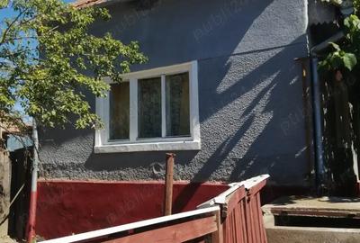 Casa + gradina in Ro?ia de Seca?