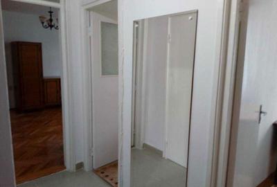 Apartament cu 3 camere semidecomandat în Central - 4