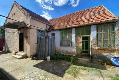 Casa cu teren 474 mp si potential de renovare Zona Dambovita - 2