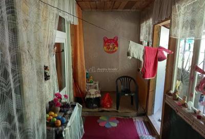 Casă cu 4 camere cu Teren 160 Mp în Anina - 3