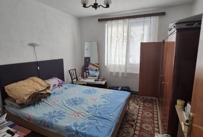 Apartament 3 camere – zona centrala Targoviste, Piata 1 Mai - 8
