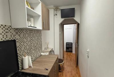 Garsonieră decomandată în Central - 1