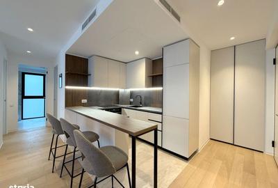 Apartament cu 3 camere, mobilat în Tei