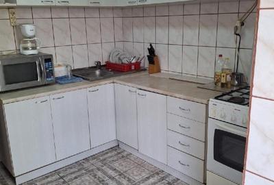 Apartament cu 3 camere decomandat în Far - 14