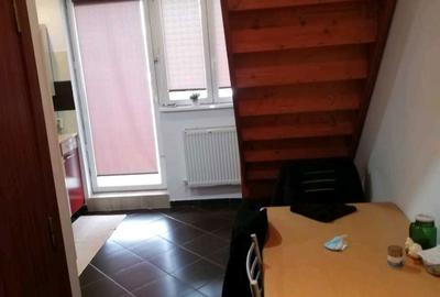 Garsonieră decomandată în Central - 7