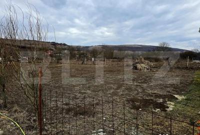 Teren de 600 mp, în Rădaia - 1