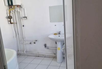 Casă cu 5 camere cu Teren 334 Mp în Calea București - 2