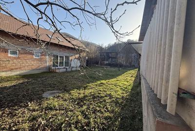 Casă cu 4 camere în Cisnădioara - 2