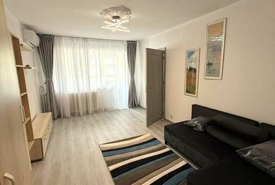 Apartament cu 3 camere, mobilat în Tineretului