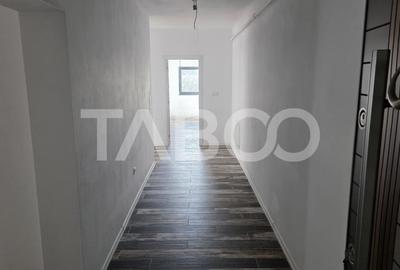 Apartament nou decomandat cu 3 camere de vanzare in Sebes - 2