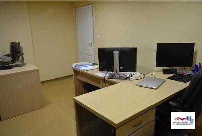 Spațiu comercial, de 70 mp, în Central - 10
