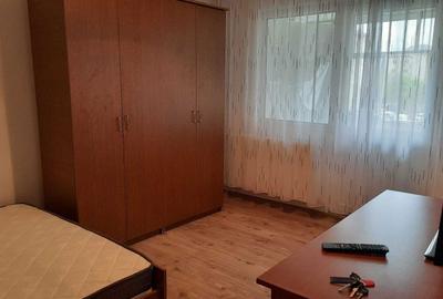 Garsonieră decomandată în Roești - 1
