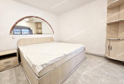 Apartament cu 3 camere, Micro 17, pretabil și pentru activități comerciale. - 2