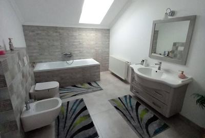 Casă cu 4 camere în Central - 6